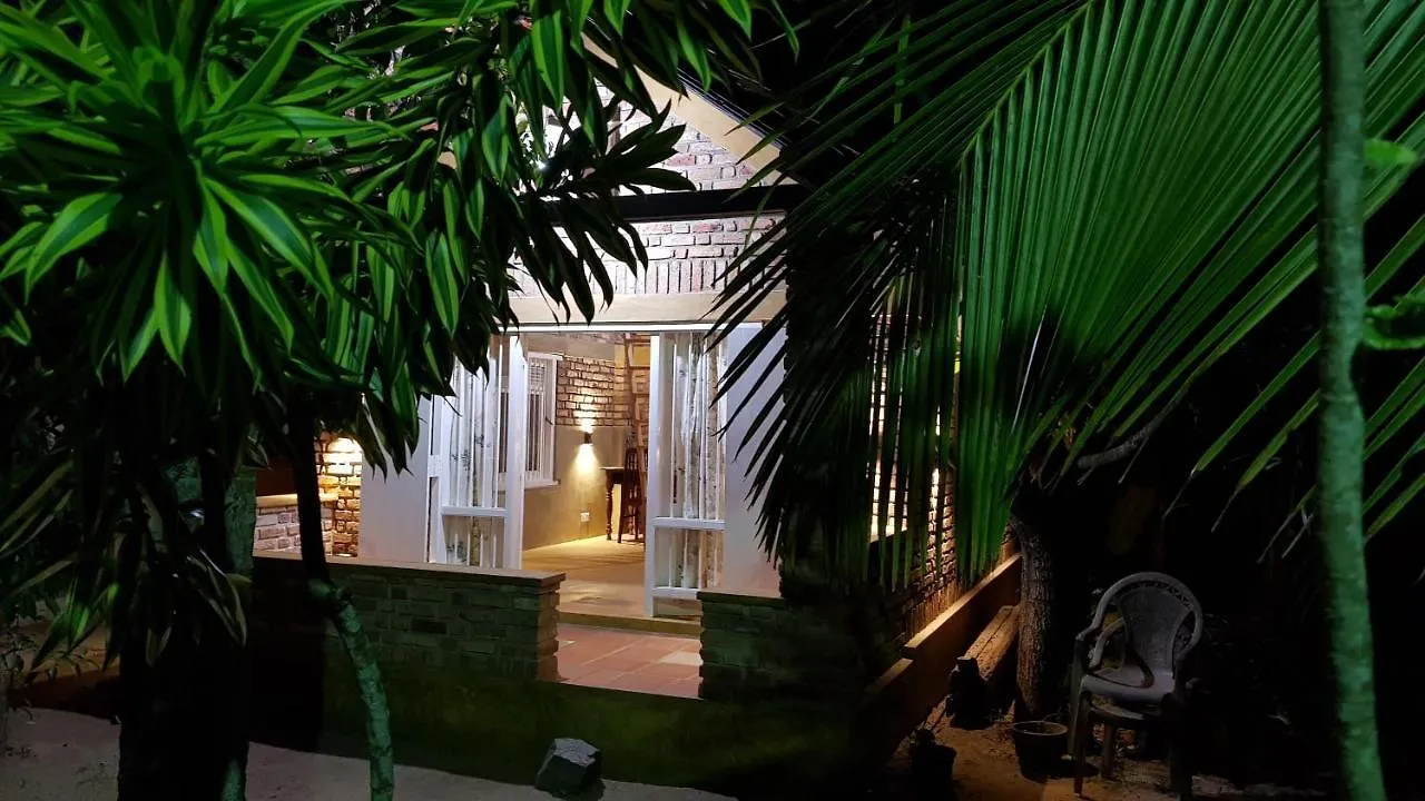 Roseberry Cottage Negombo Apartment